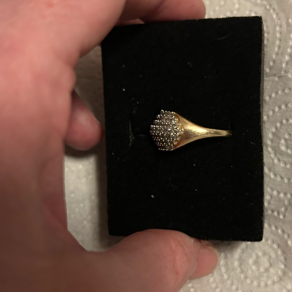 3g 10K 1 & 1/2 carat  Diamond SOLID Yellow Gold NATURAL Diamond  Ring 1.… - Picture 11 of 15